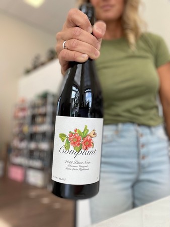 Complant Soberanes Vineyard Pinot Noir Santa Lucia Highlands 2019