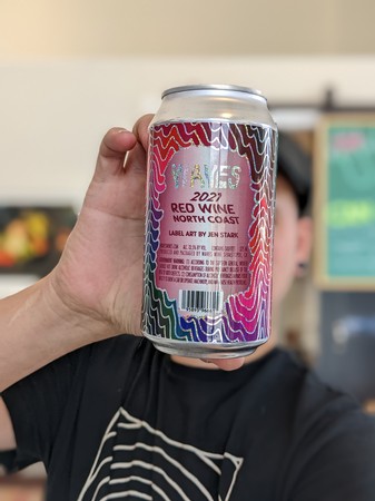 Las Jaras Waves Red Wine California 2021 375ml CAN
